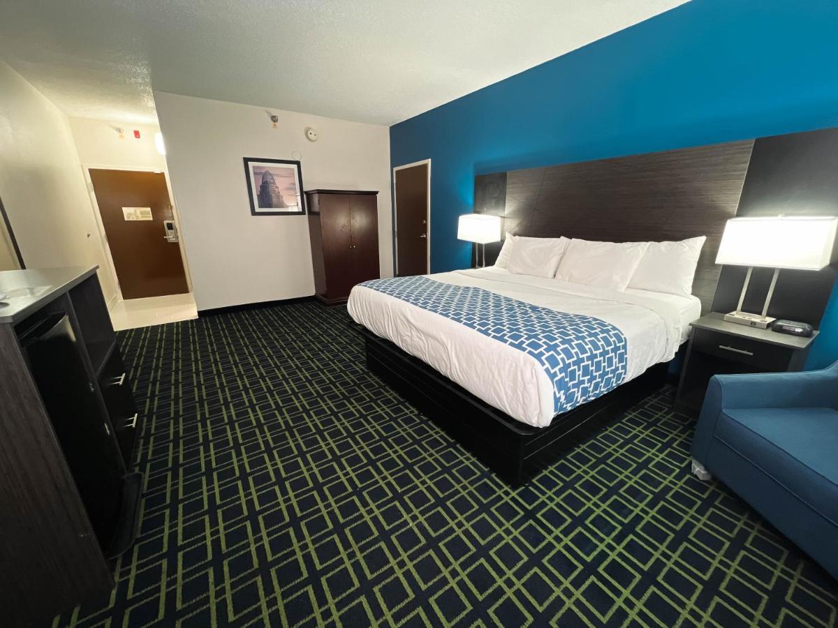 Baymont By Wyndham Hotel