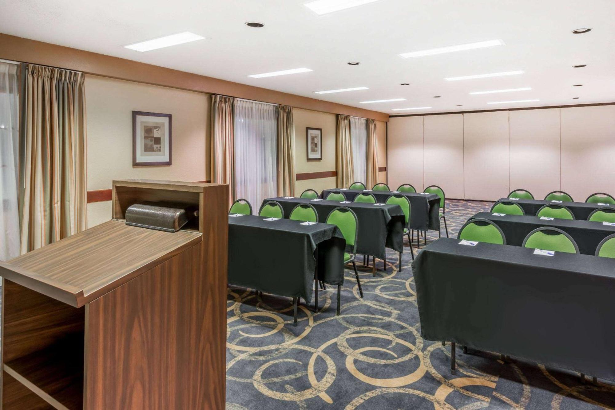 Baymont By Wyndham Hotel 3*